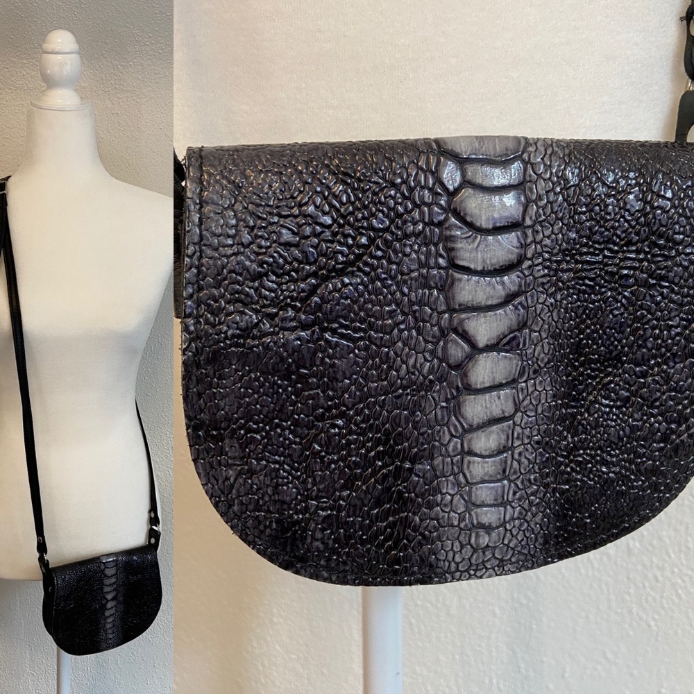 Textured Crossbody Saddle Bag in Black